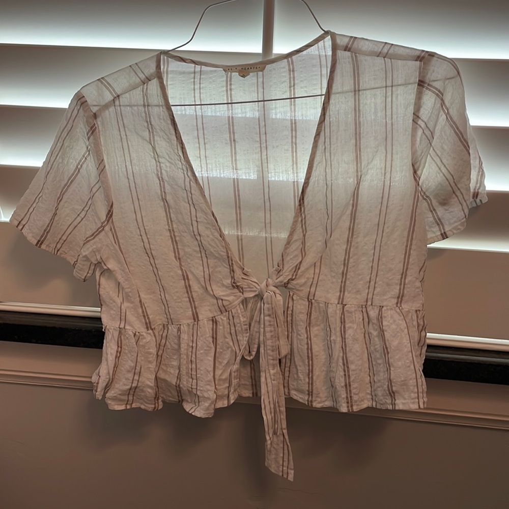 La hearts tie top